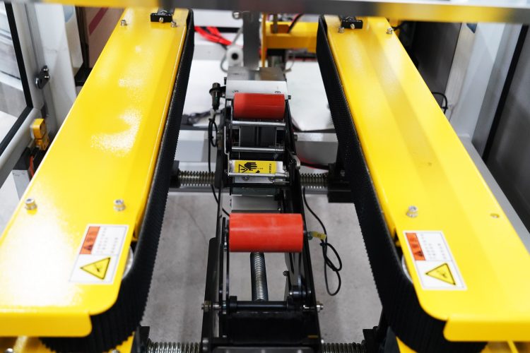 Automatic Tape Carton Unapcking Machine - Image 9